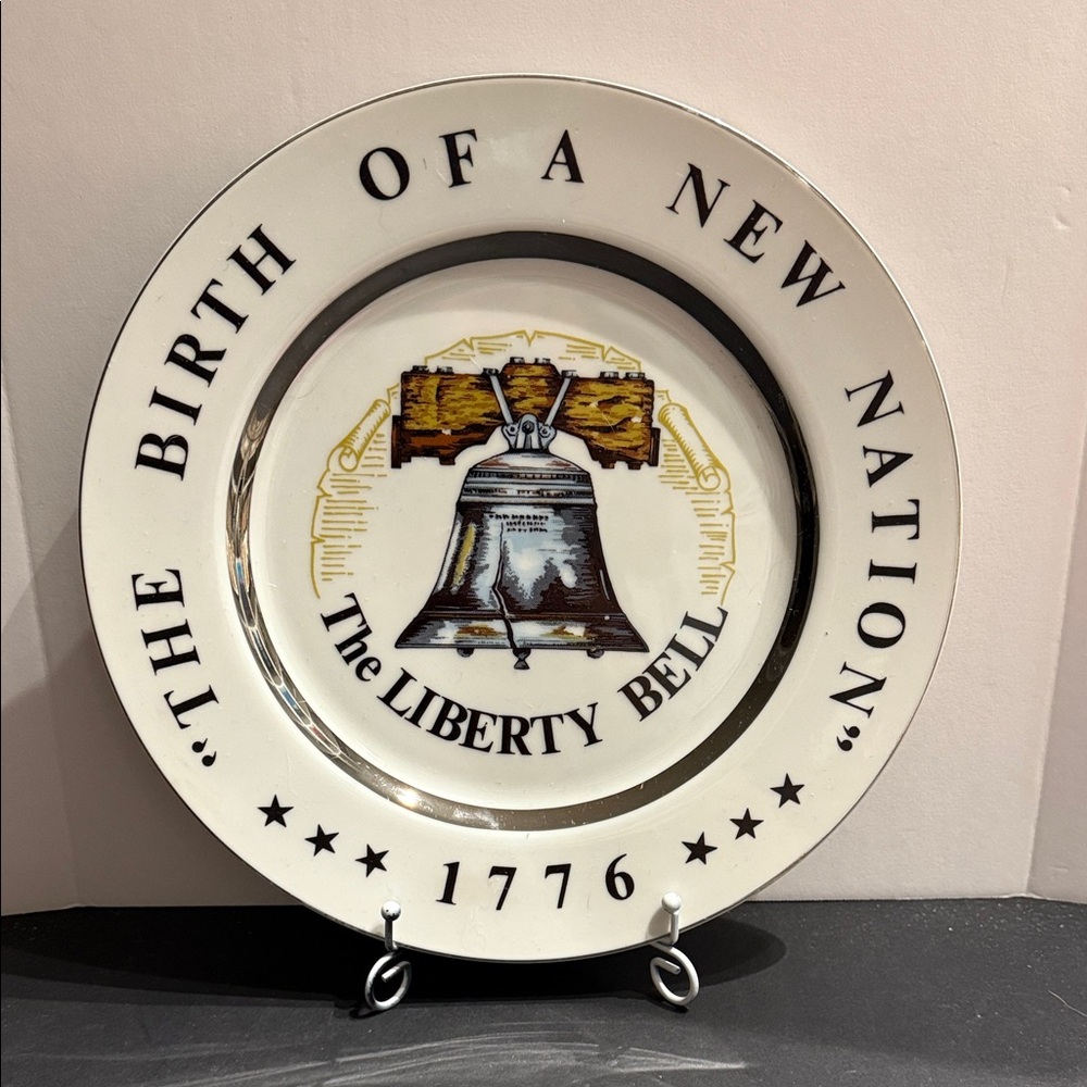 Liberty Bell Commemorative Plate Birth of a New Nation The Liberty Bell 1776